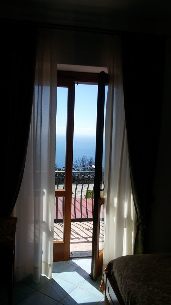 Agriturismo Mare E Monti Hotel อาเจโรลา ภายนอก รูปภาพ