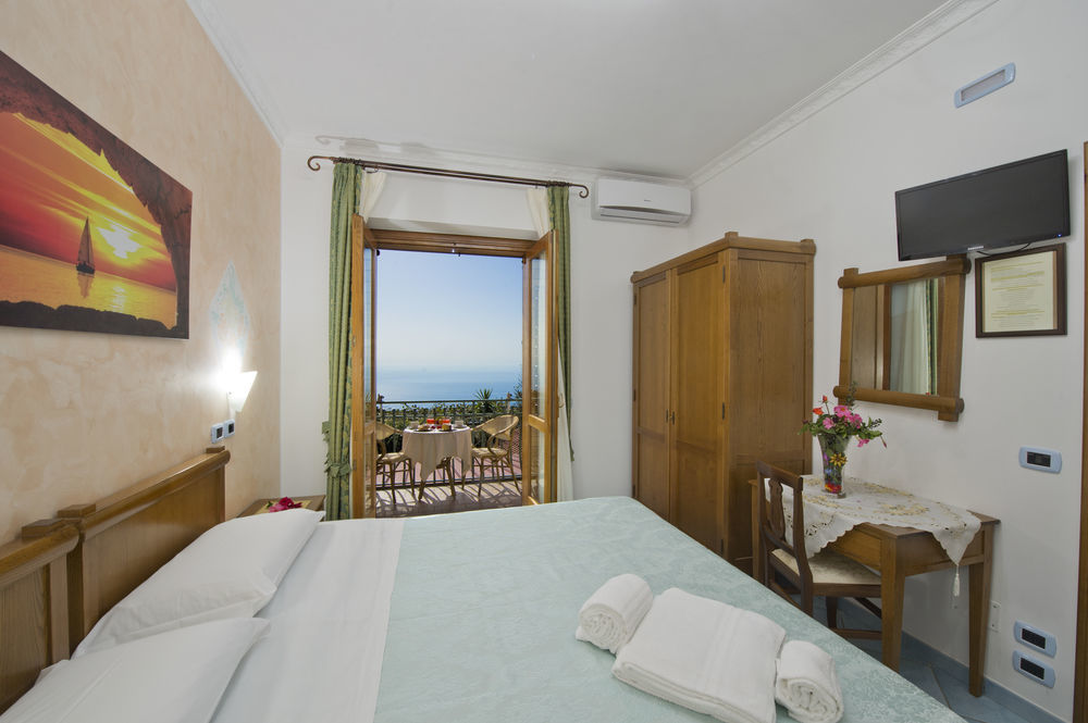 Agriturismo Mare E Monti Hotel อาเจโรลา ภายนอก รูปภาพ