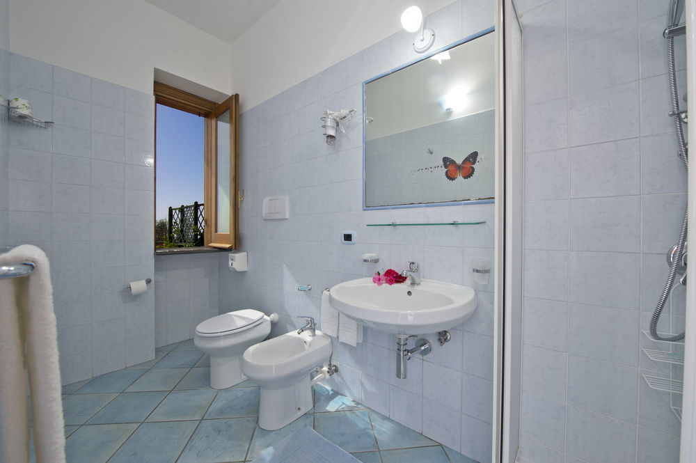 Agriturismo Mare E Monti Hotel อาเจโรลา ภายนอก รูปภาพ