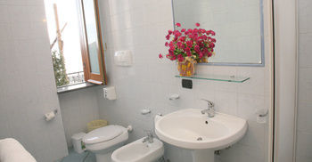 Agriturismo Mare E Monti Hotel อาเจโรลา ภายนอก รูปภาพ